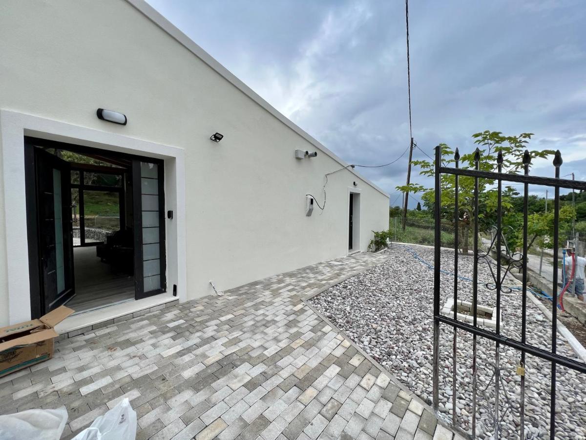Stablus House Holiday home